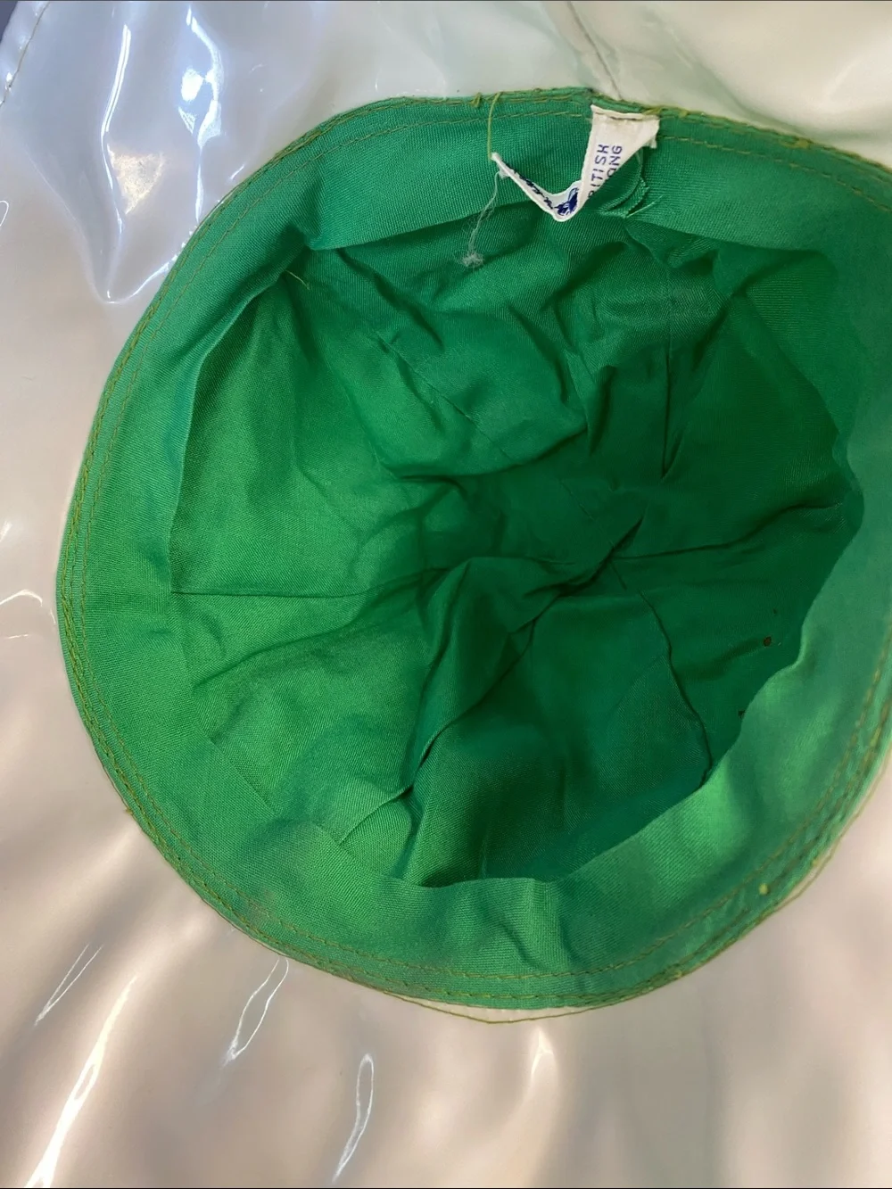 Vintage 1960ds- mod style / Green Patent Daisy Hat -flower power era
